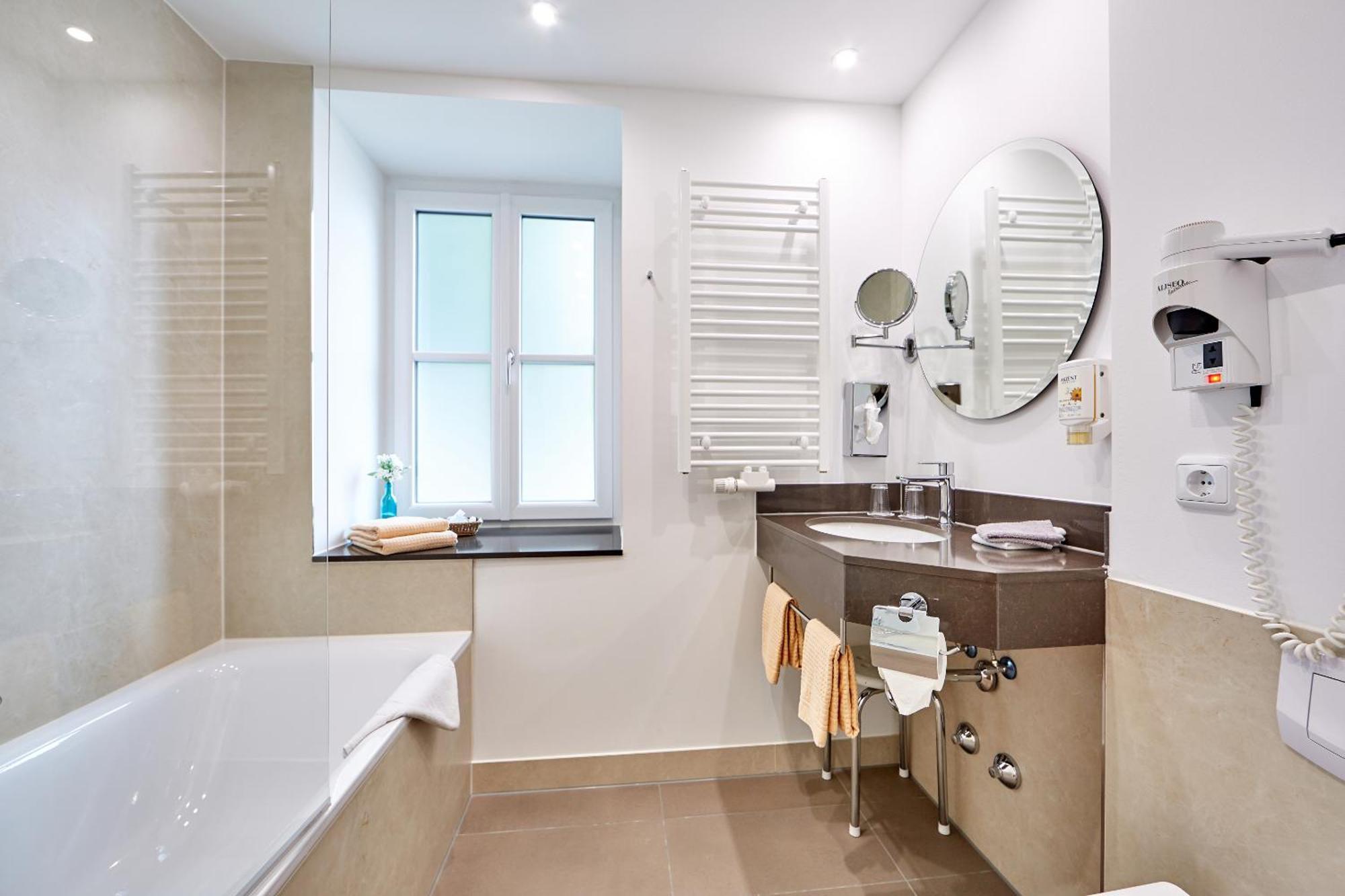 Zum Turm - Und Gaestezimmer Apartment *