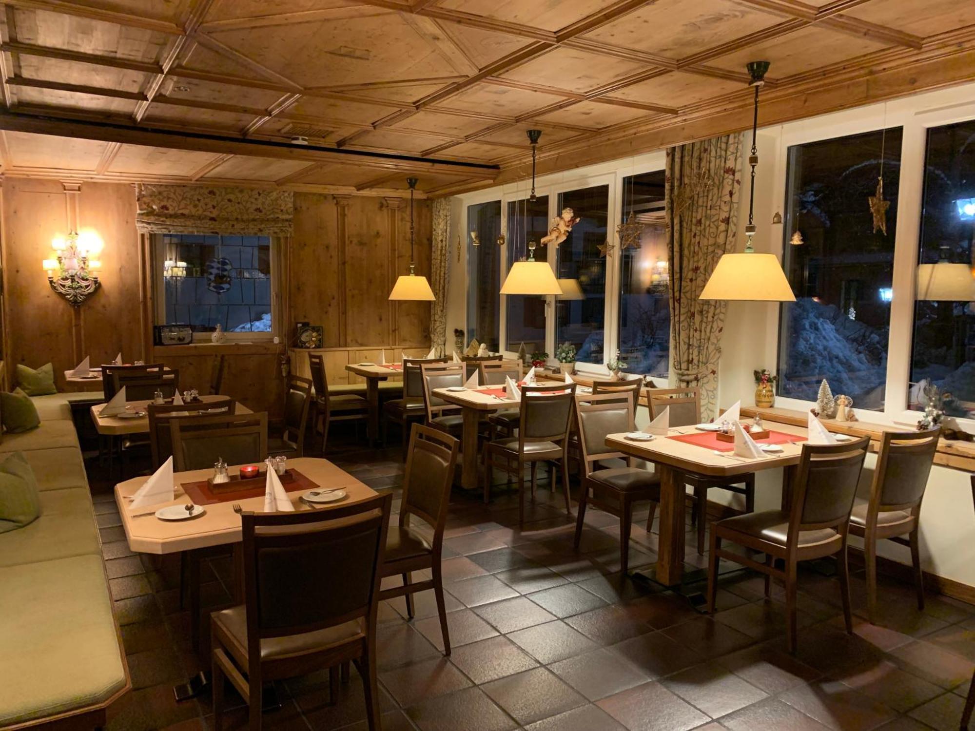 Zum Turm - Und Gaestezimmer Oberammergau