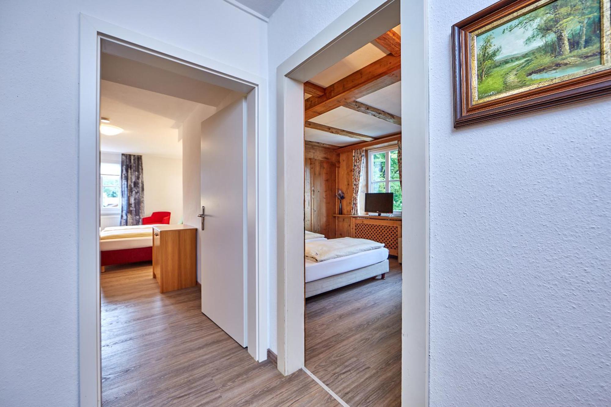 Apartment Zum Turm - Und Gaestezimmer Oberammergau