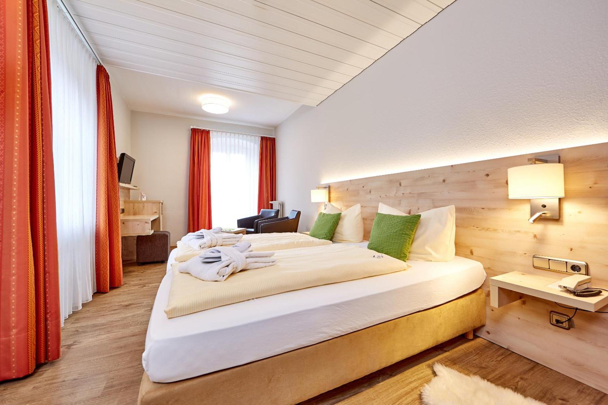 Zum Turm - Und Gaestezimmer Apartment Oberammergau